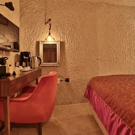 Hotel The Owl Cave 3*