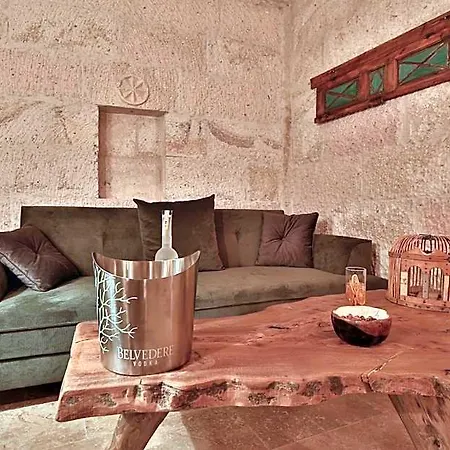 The Owl Cave Hotel 3*