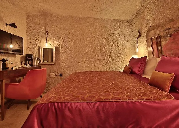 Hotel The Owl Cave 3*