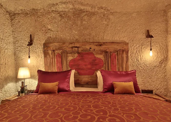 Hotel The Owl Cave 3*