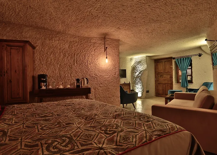 The Owl Cave Hotel 3*